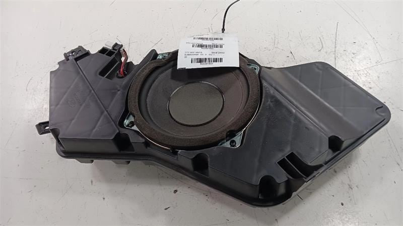 Hyundai Veloster Subwoofer Sub Woofer Speaker  2012 2013 2014 2015  OE