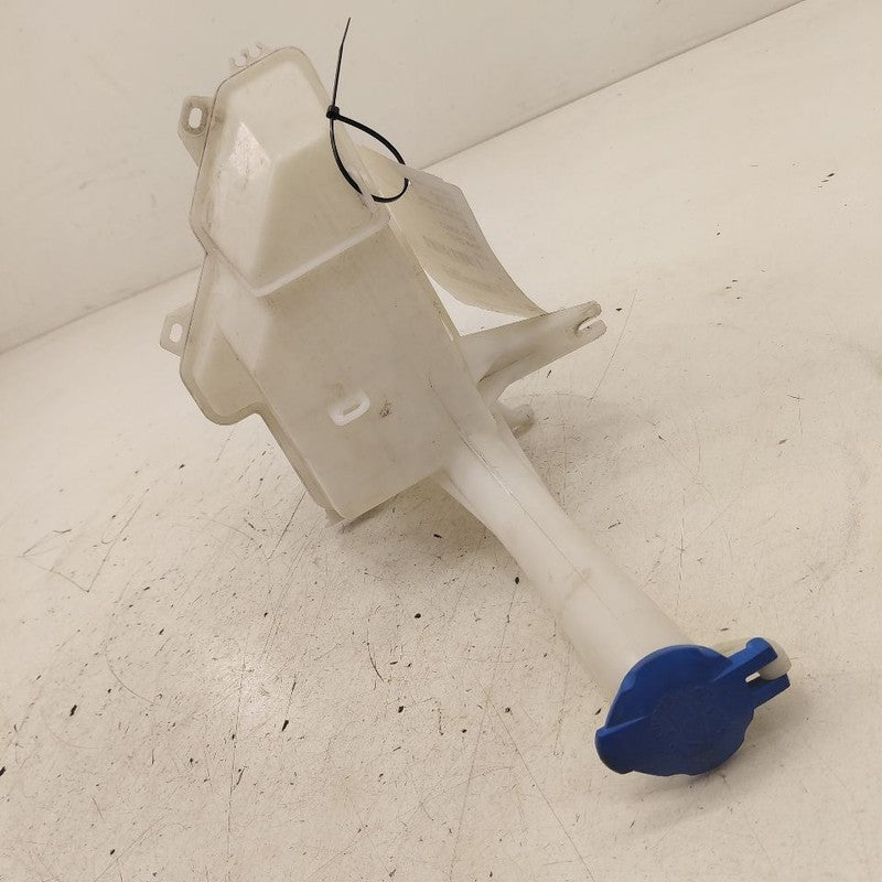 Windshield Washer Fluid Reservoir With Level Sensor 13-17 Hyundai Velo