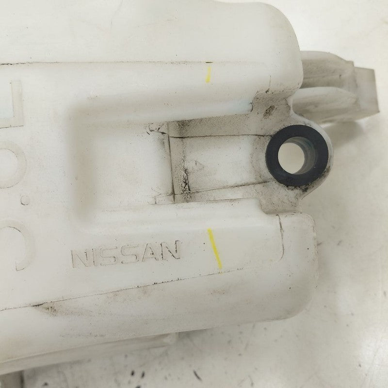 Windshield Washer Fluid Reservoir Hatchback Note Fits 14-19 Nissan Ver