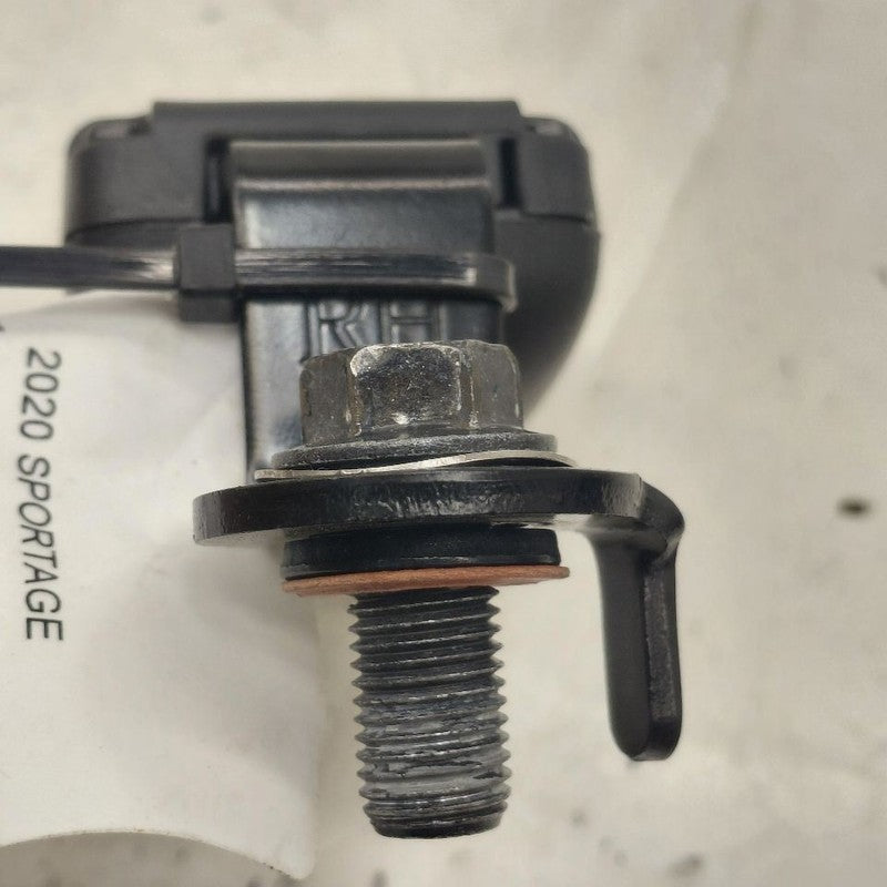 Kia Sportage Seat Belt Buckle Latch Right Passenger Rear Back  2020 20