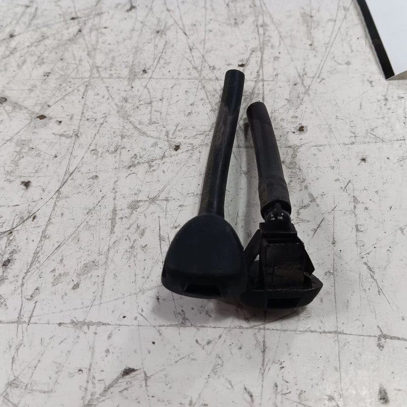 Fiat 500 Windshield Wiper Washer Fluid Hood Sprayer Nozzles 2018 OEM