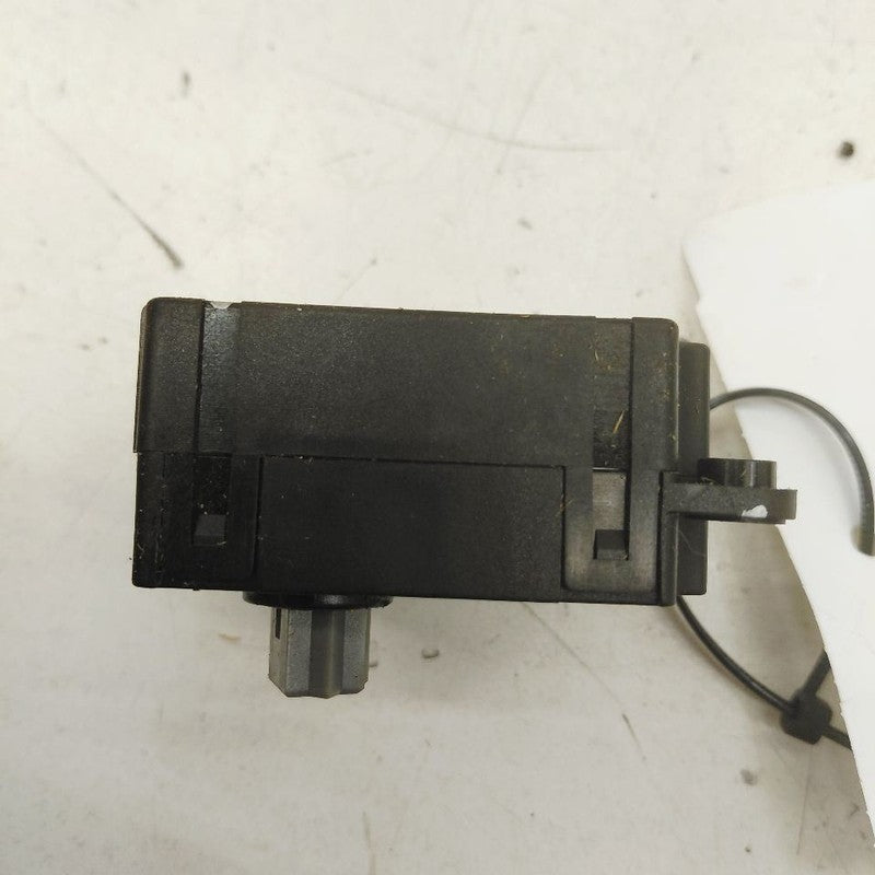 Cadillac XTS Flap Door Motor Heater AC Door Actuator      2016 2017 20