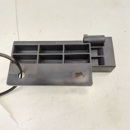 Chrysler 300 Keyless Entry Antenna Module {68067753AA} 2017 2018 2019 