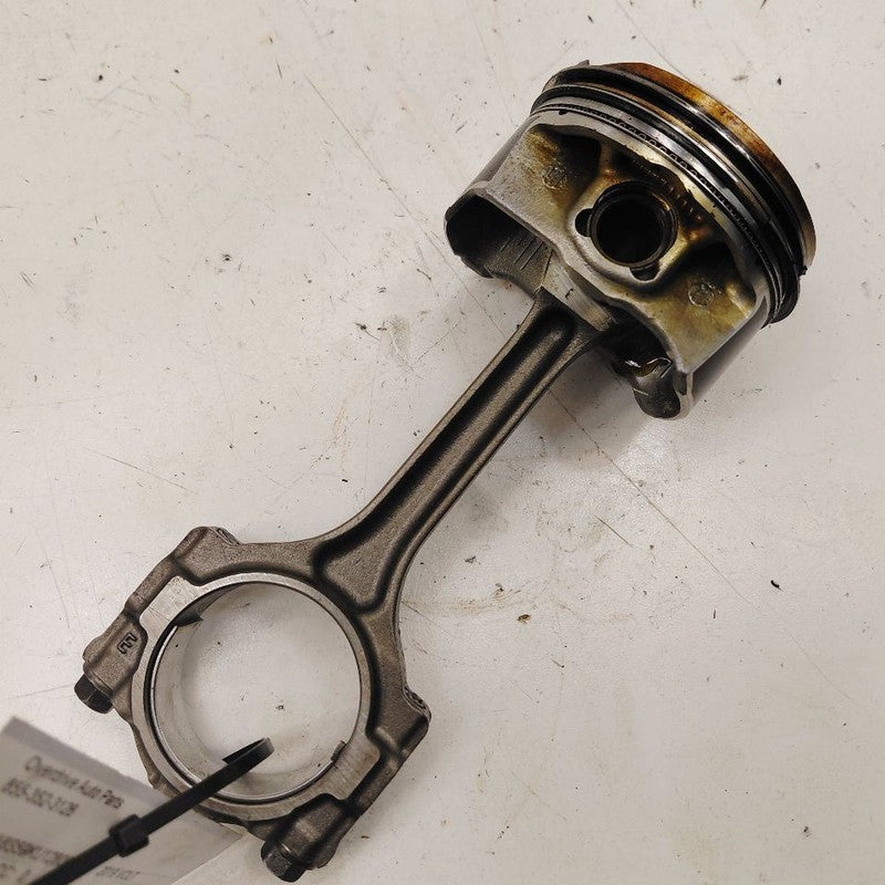 Chevy Volt Single Piston With Connecting Rod   1.5 2019 2018 2017 2016