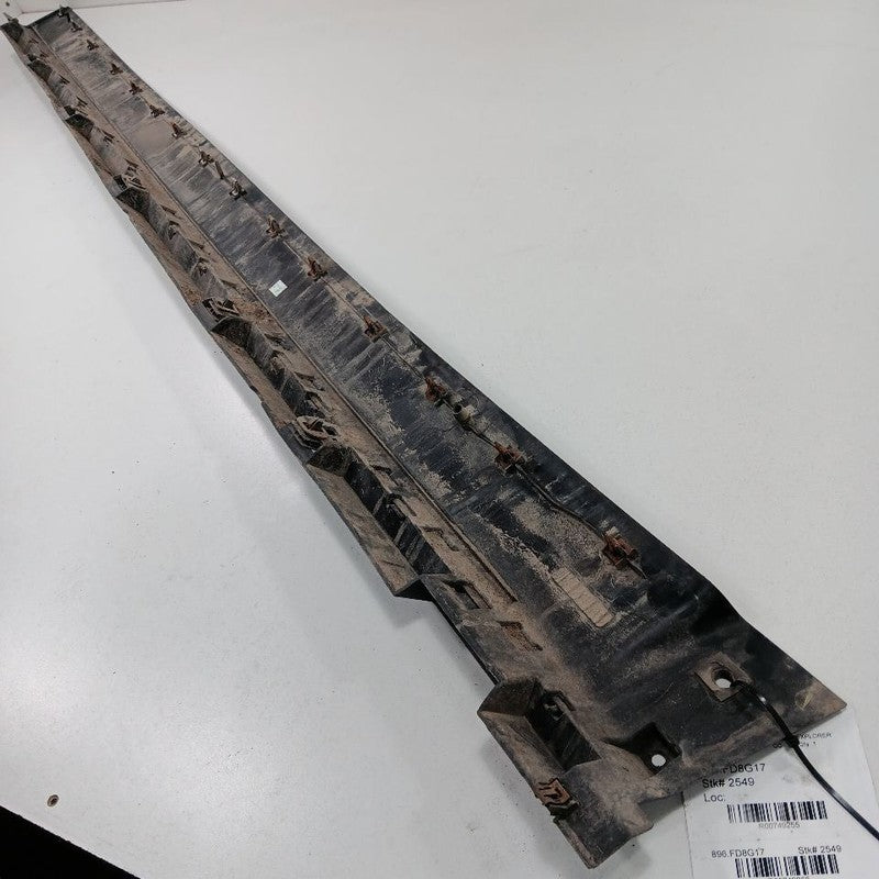 Ford Explorer Rocker Panel Trim Cover Molding Skirt Right Passenger Side 2017