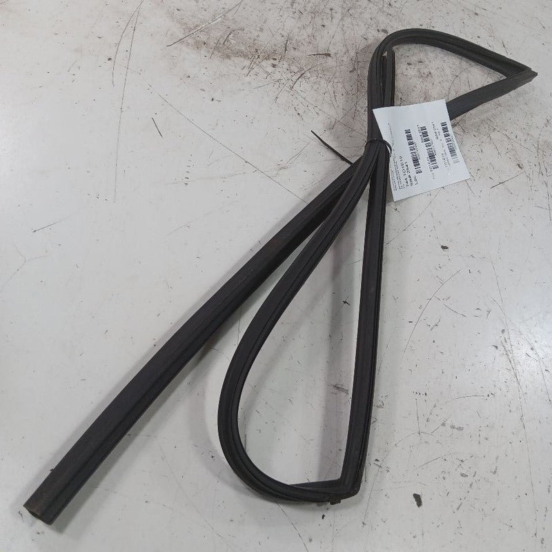 Toyota Corolla Door Glass Window Seal Rubber Left Driver Front  2019 2018 2017