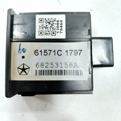 Chrysler 300 USB Plug In Hub Port  2017 2018 2019 OEM