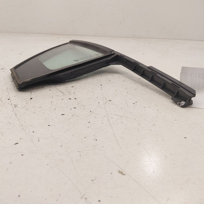 2018 Fiat 500 X Model Driver Left Front Door Vent Glass Window