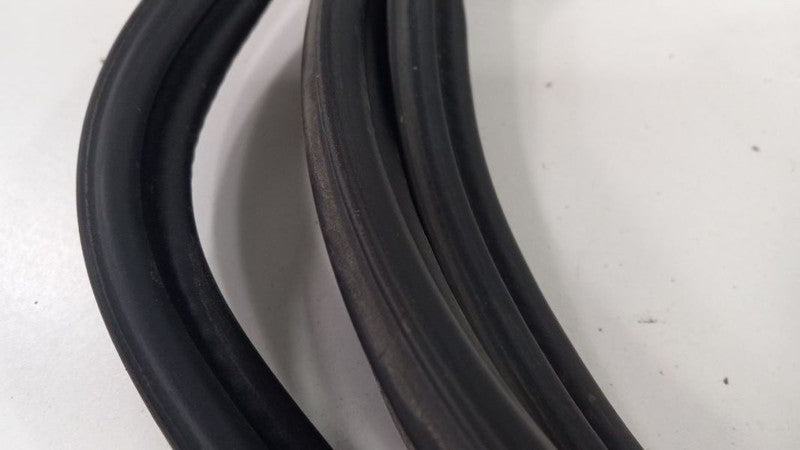 Subaru Forester Trunk Lid Hatch Door Rear Back Rubber Seal 2009 2010 2
