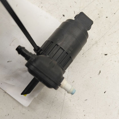 Alfa Romeo Stelvio Windshield Washer Fluid Reservoir Motor Pump Electr