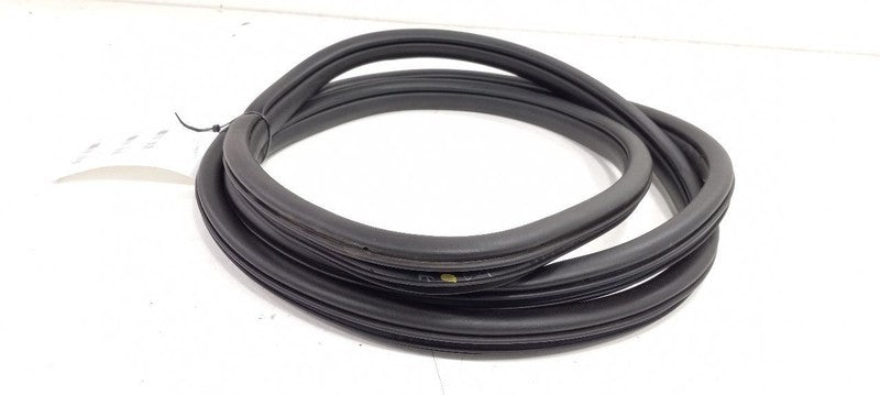 Kia Sorento On Body Door Jamb Seal Front Right Passenger 2016 2017 2018