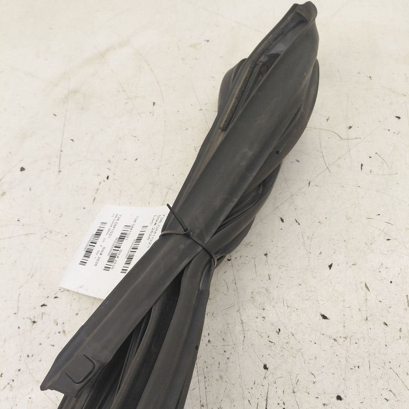 Chevy Trax On Door Seal Rubber Right Passenger Rear Back  2022 2021