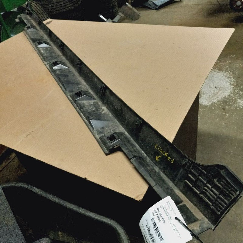 Subaru XV Crosstrek Rocker Panel Trim Cover Molding Skirt Right Passen