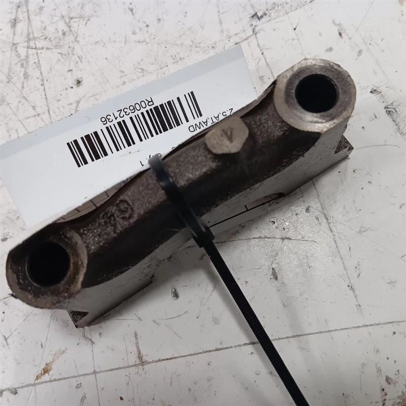 Toyota Rav 4 Engine Block Crankshaft Main Cap  2.5L 2015 2016 2017 2018