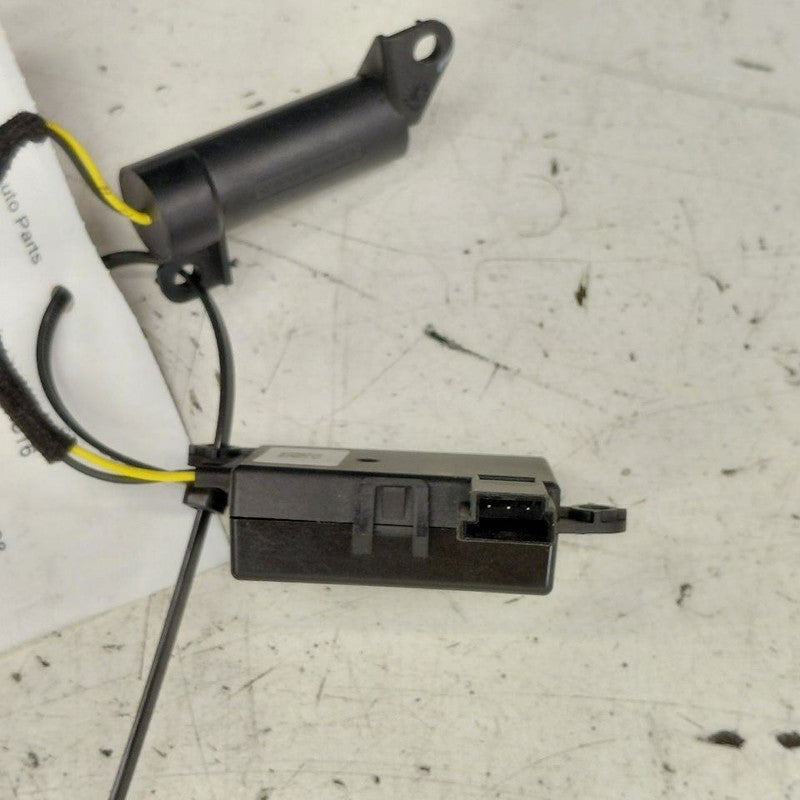 Cadillac CT6 Anti-Theft Alarm Deterrent Module {13584698} 2018 2017 20
