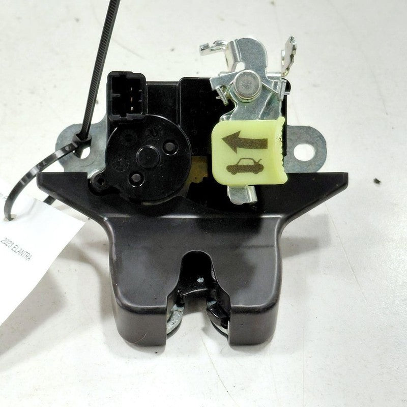 Hyundai Elantra Trunk Latch  2024 2023 2022 2021 OEM