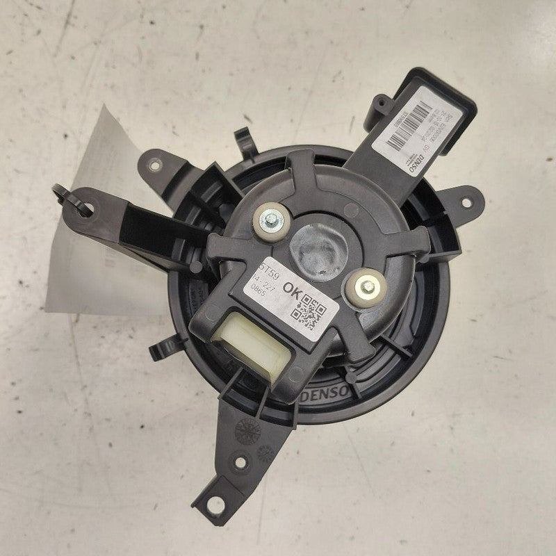 Blower Motor Fits 15-23 Jeep Renegade