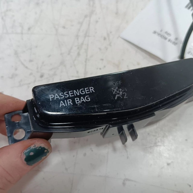 Nissan Rogue Passenger Lamp 2014 2015 2016 2017 2018 2019 2020