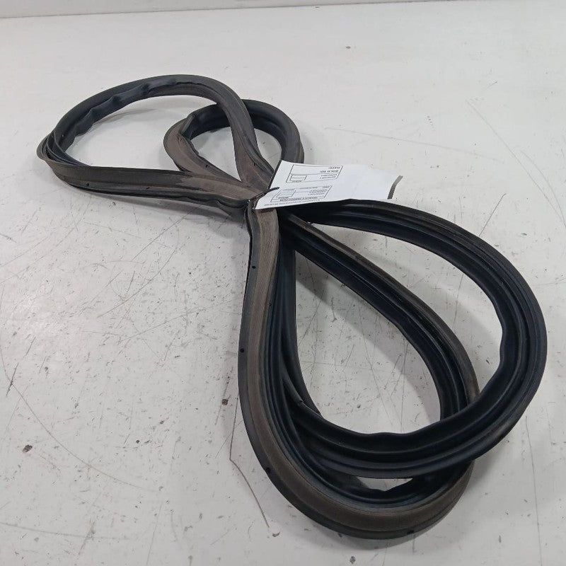 Kia Soul Trunk Lid Hatch Door Rear Back Rubber Seal  2017 2018 2019 OE