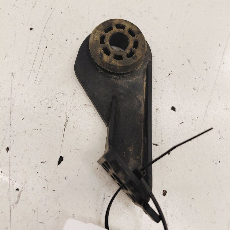 Chevy Volt Passenger Right Side Radiator Upper Insulator {23147475} 20