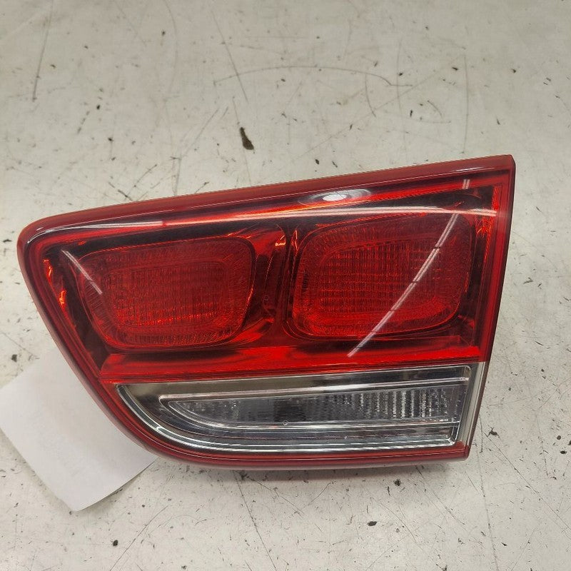Passenger Right Rear Tail Light Brake Lamp Incandescent 16-18 Kia Sore