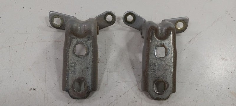 2014 Chevy Equinox Door Hinge Set Right Front Passenger