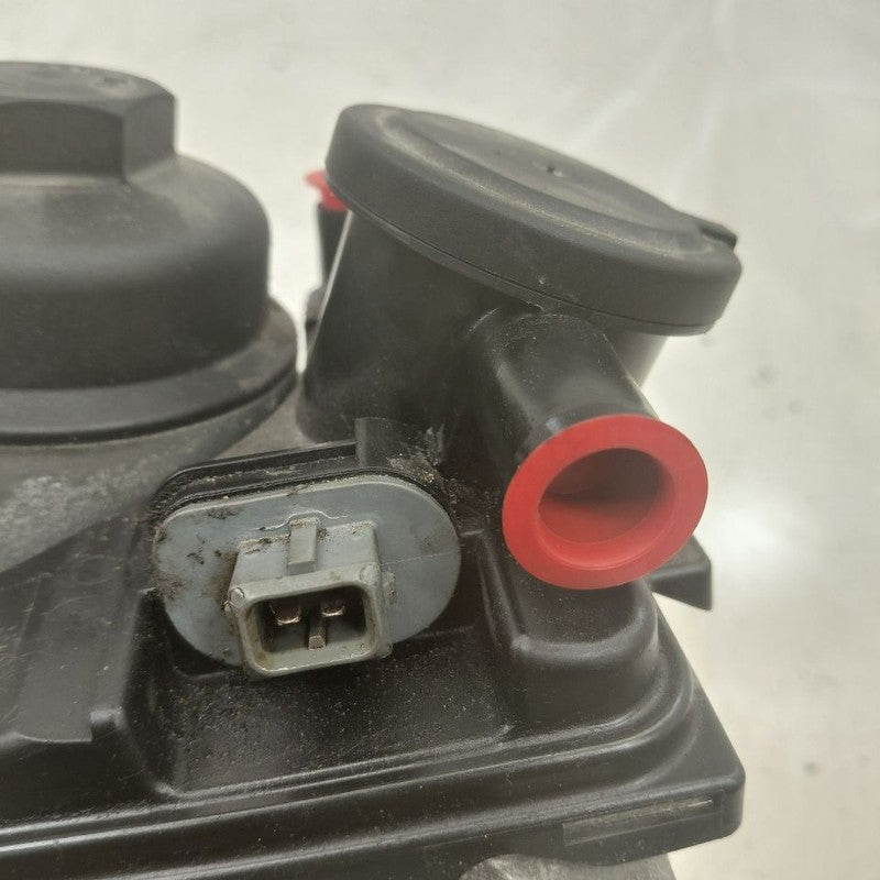 Volvo S60 Engine Oil Filter Adapter Bracket Housing Mount  2.5 2013 20