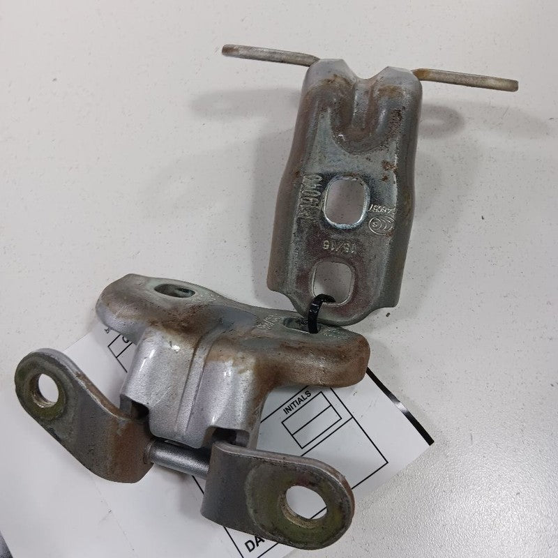 Buick Encore Door Hinge Set Right Front Passenger  2019 2018 2017