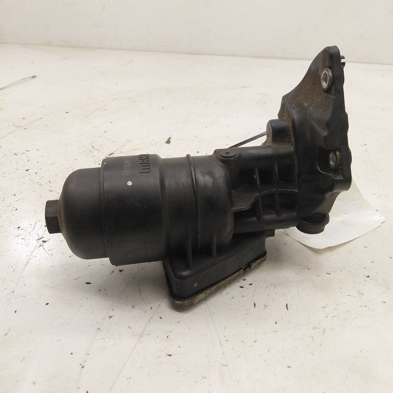 Kia Sorento Engine Oil Filter Adapter Bracket Housing Mount  2018 2017