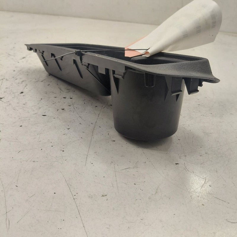 Kia Sorento Third Row Left Rear Cup Holder Broken Mount  2018 2017 201