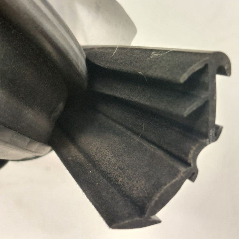 Alfa Romeo Stelvio Door Glass Window Seal Rubber Right Passenger Rear 