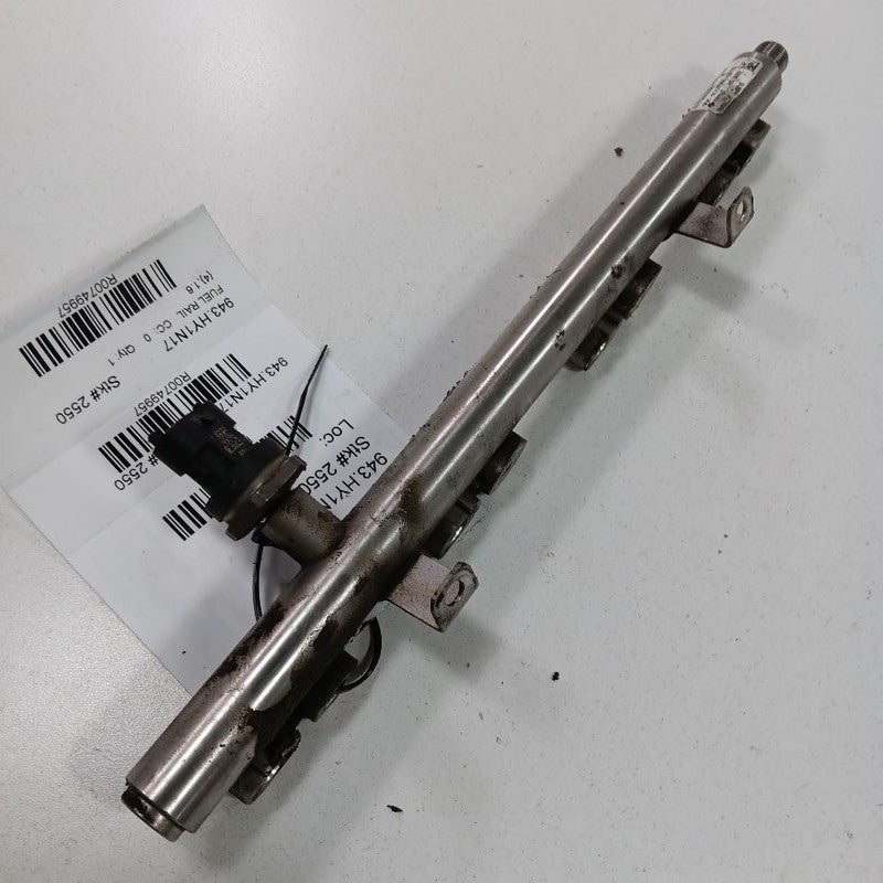 Hyundai Accent Fuel Rail Injection Injector Mount Bar  2017 2016 2015 
