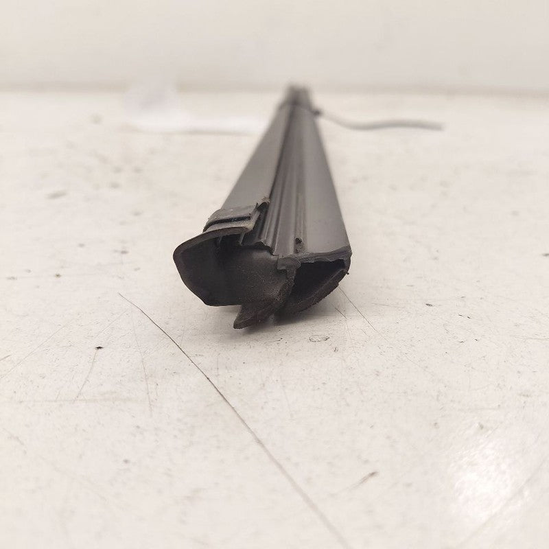 Hyundai Kona Left Front Weather Strip Interior  2021 2020 2019