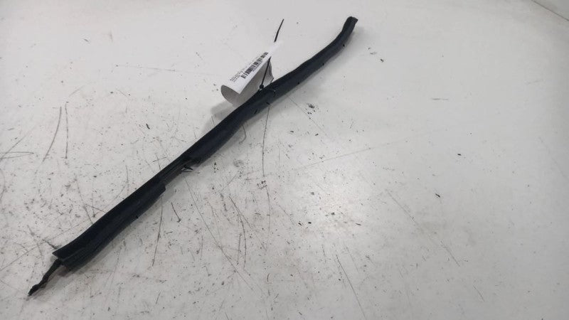 Subaru Forester Left Front Weather Strip Interior  2017 2018