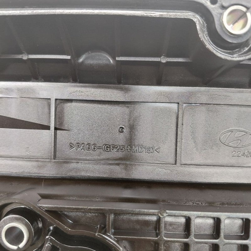 Kia Sorento Right Rear Engine Cylinder Head Valve Cover  3.3 2018 2017
