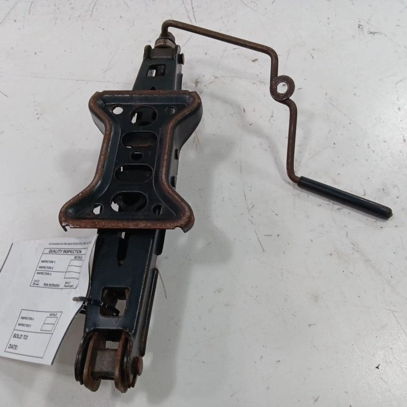 Subaru Outback Legacy Spare Tire Changing Jack  2018 2017 2016 2015 OE