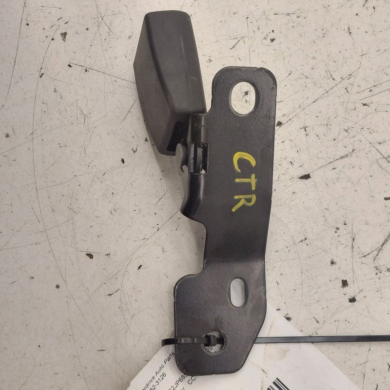 2018 Fiat 500 X Model Center Rear Back Seat Belt Buckle Latch