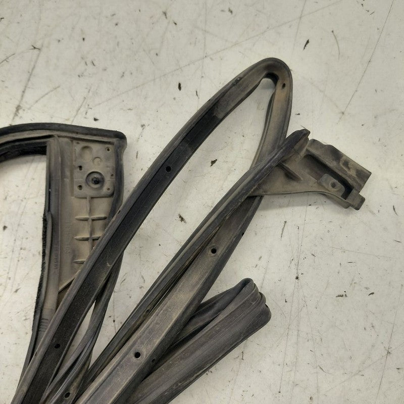 Honda Clarity On Door Seal Rubber Right Passenger Rear Back  2018 2019