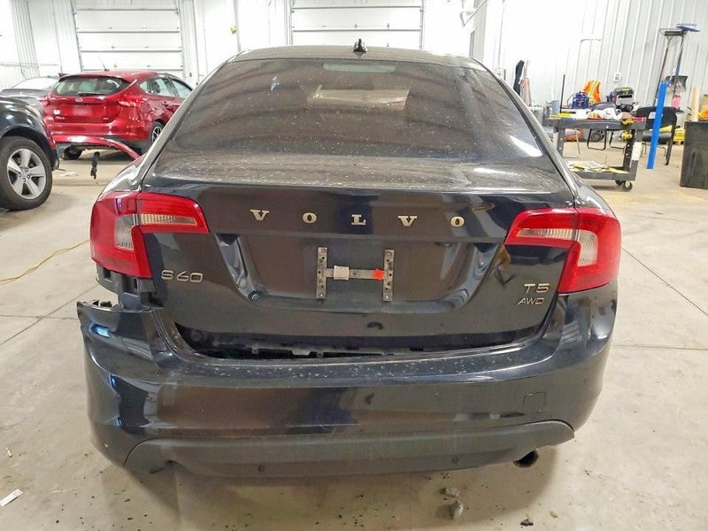 Driver Left Front Door Glass Window VIN Y 1st Digit SWB Fits 14-18 Vol