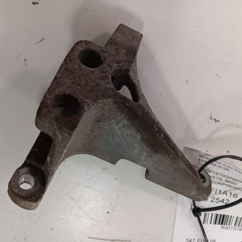Fiat 500 AC Compressor Mount Bracket  2016 2017 OEM