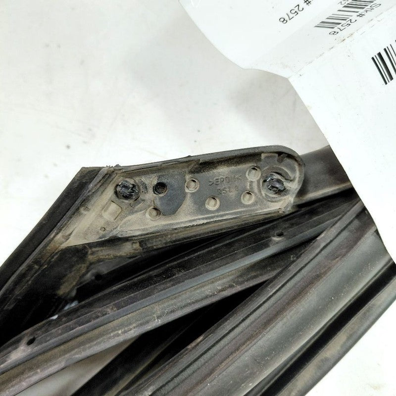 Hyundai Sonata On Door Seal Rubber Left Driver Rear Back  2017 2016 20