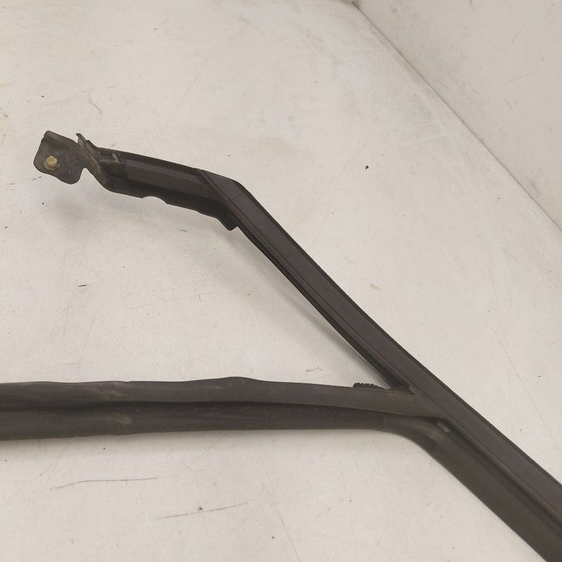 Chevy Equinox Door Glass Window Seal Rubber Left Driver Front  2024 20
