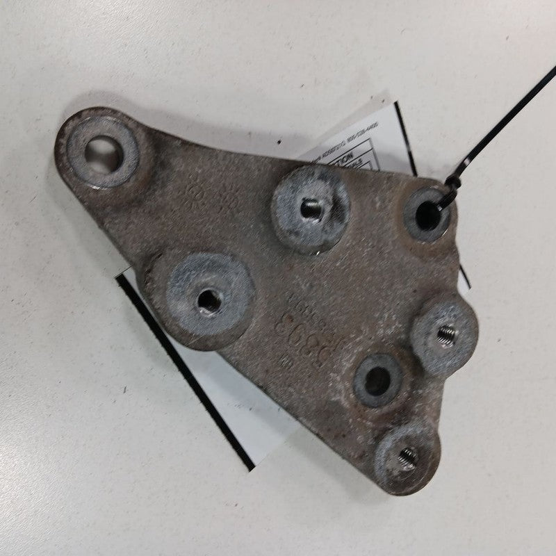 Buick Encore 1.4 Engine Motor Mount Bracket Left Driver  2019 2018 201