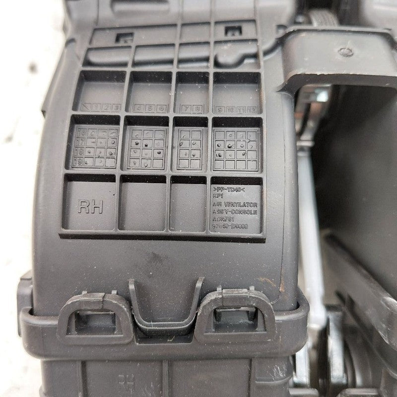 Kia Sportage Heat Heater AC Air Vent Rear Back  2020 2021 2022