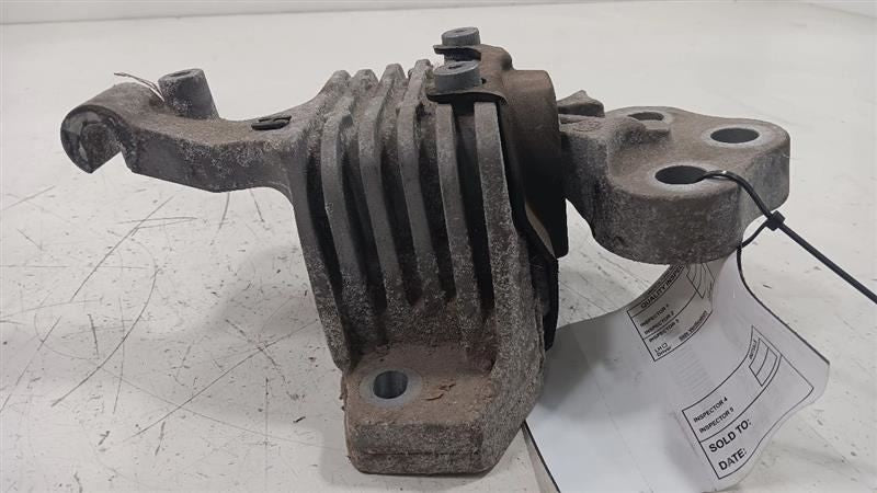 Chrysler 200 Engine Motor Mount Left Driver  2015 2016 2017 OEM