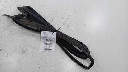 Ford Taurus On Door Seal Rubber Left Driver Front  2013 2014 2015 2016