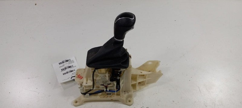Hyundai Santa Fe Transmission Gear Shifter 2017 2018 2019 OEM