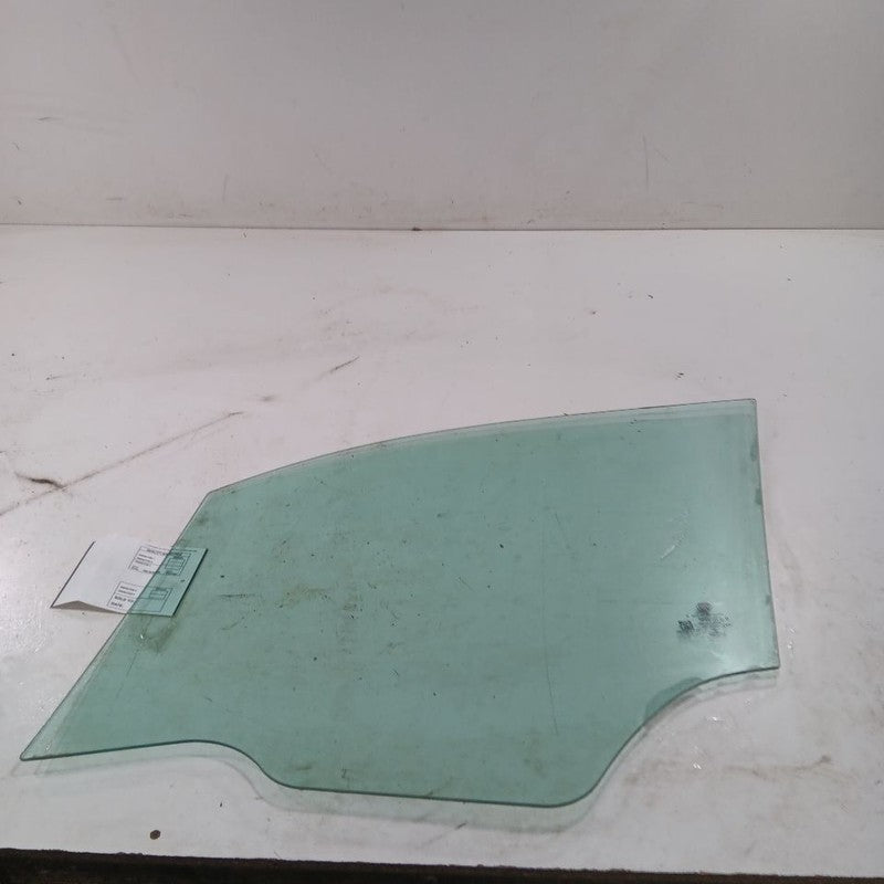 Passenger Right Front Door Glass Window 4 Door X Model Fits 16-17 FIAT 500