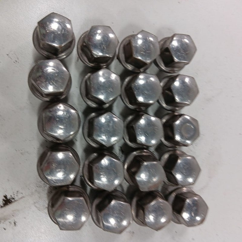 Chrysler 300 Lug Nut Set  2015 2016 2017 2018 2019