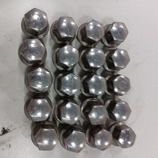 Chrysler 300 Lug Nut Set  2015 2016 2017 2018 2019